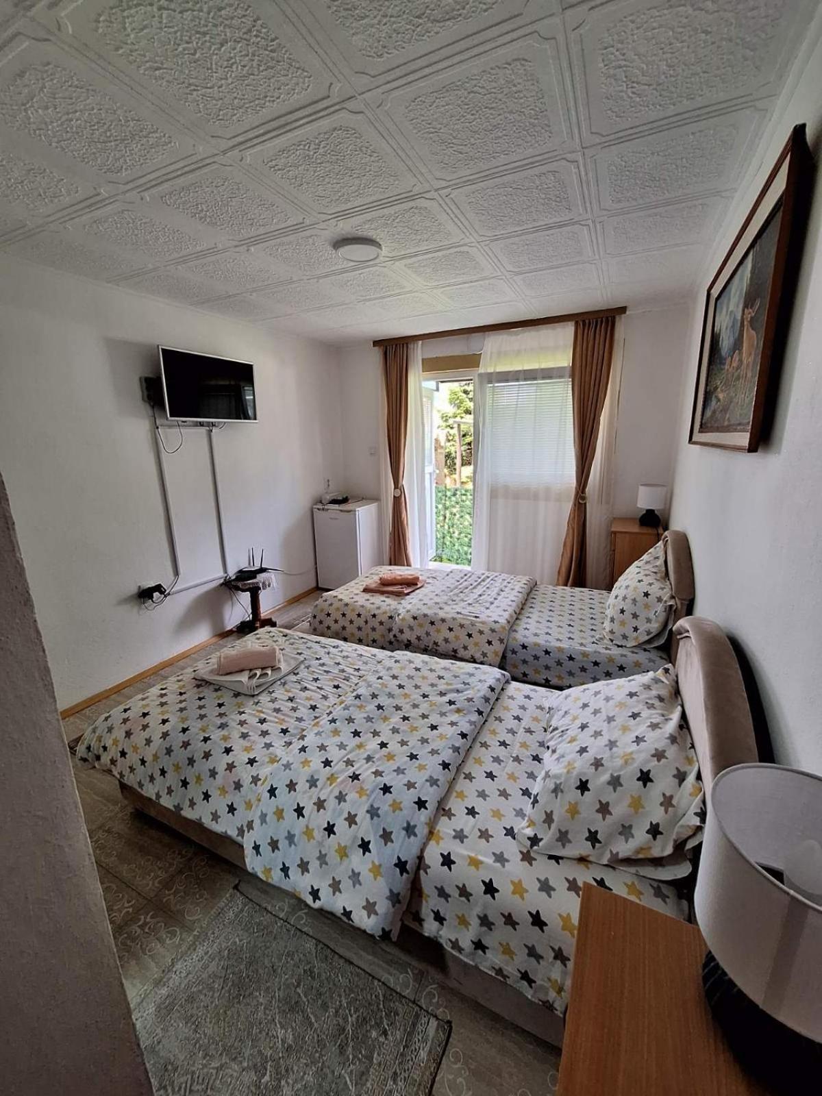 Apartment Buklija Pluzine Exterior photo